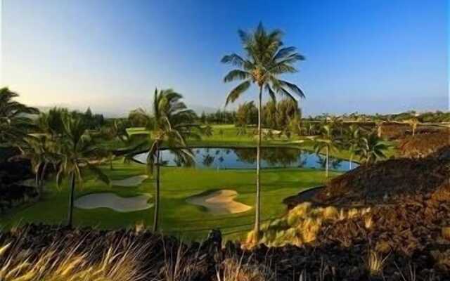 Hali'i Kai At Waikoloa 2b 2 Bedroom Condo by RedAwning