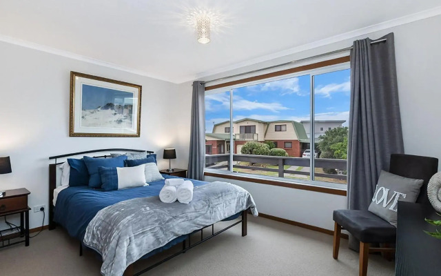 Rocky Point - pet friendly accommodation for multiple families