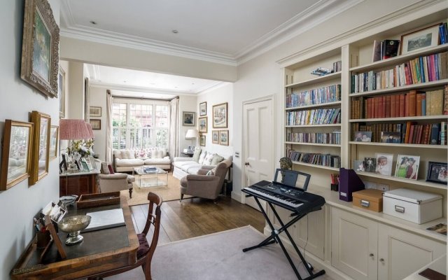 Exceptional 4-bed house right by Battersea Park