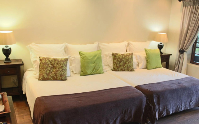 Tuskers Bush Lodge B&B