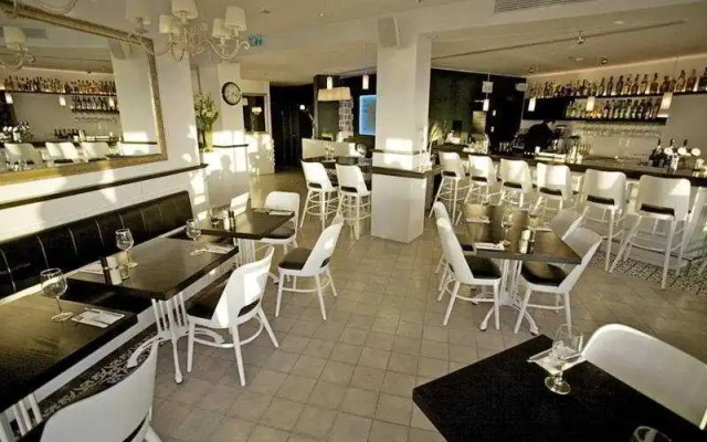 Gordon hotel & lounge