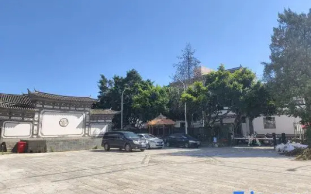 Mengfei Resort Hotel (Dali Erhai Longkan Wharf)