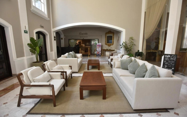 Plaza Camelinas Hotel