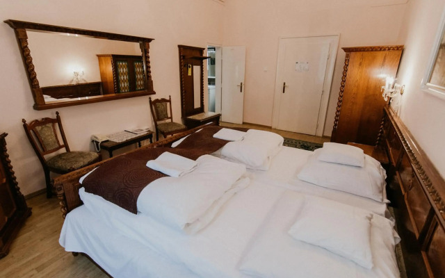 Tisza Hotel