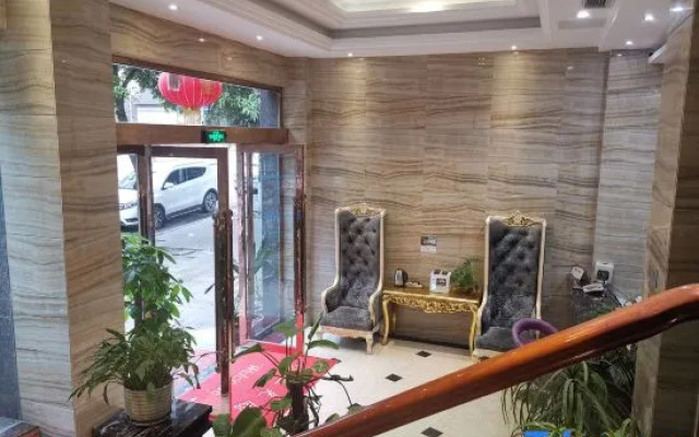 Yi Long Hua Chen Impress Business Hotel