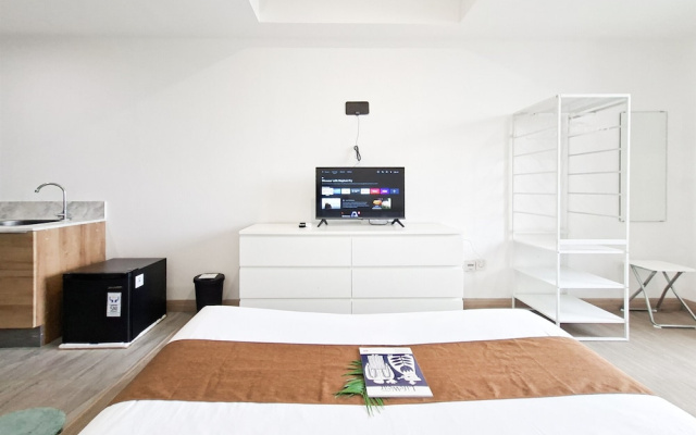 Homelike And Relaxing Studio Apartment Collins Boulevard