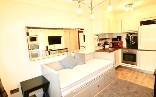Nell Gwynn House Apartment
