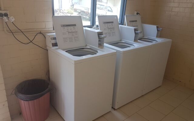 Lakes Caravilla Caravan Park