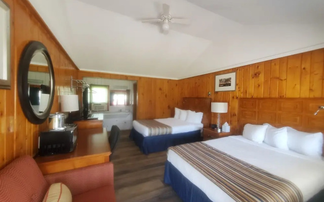 Bayview Lakefront Motel