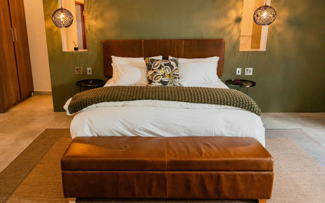 Bambuu Lakeside Lodge