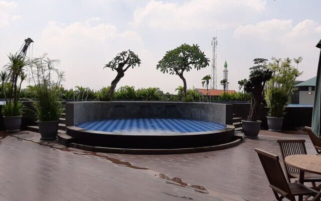 Relax And Simply Studio Apartment At Parkland Avenue