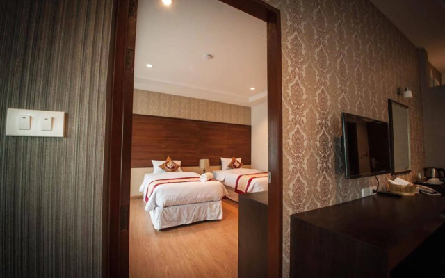 Moon Terrace Resort & Hotel