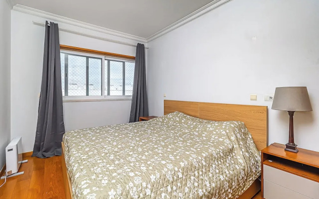 Stylish Stay in Lisbon-Scenic Views