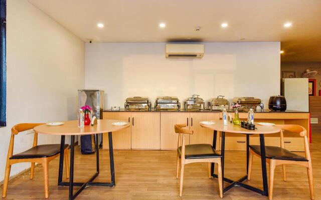 FabHotels Ny Townhouse