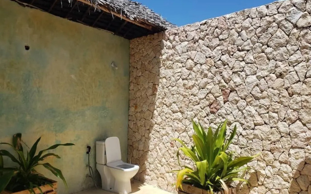 Kusini Beach Bungalows