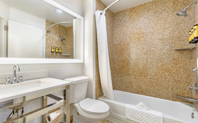 Best Western Plus Sugar Land Houston