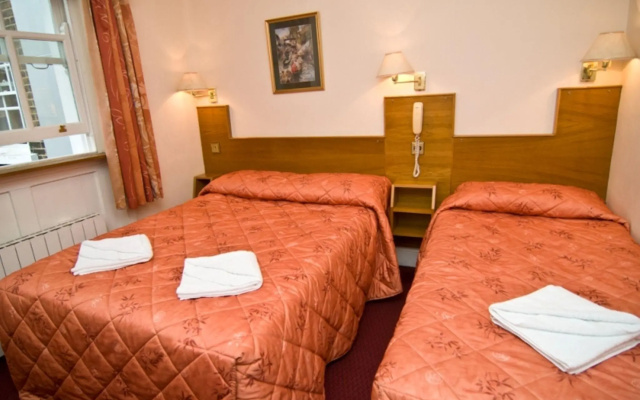 Alexandra Hotel - Image 7