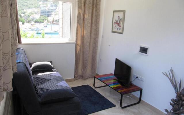 Apartmans and Rooms Dunjini Dvori