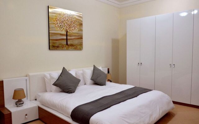 Emerald Suites