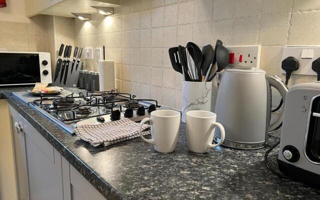 Boleyn Avenue by Incredible Stay