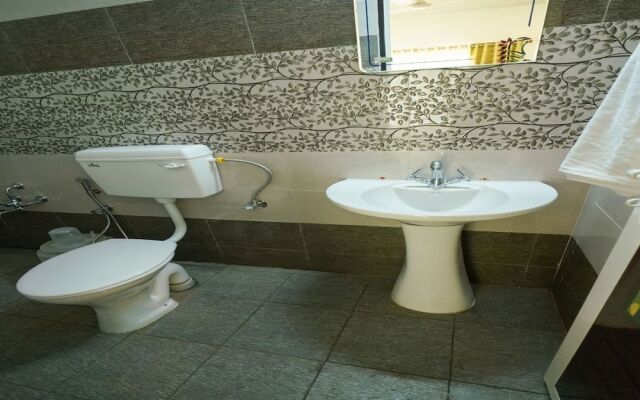 OYO 12059 Cardamam County