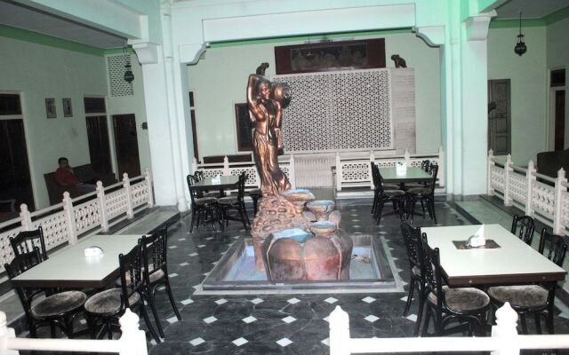Hotel Navrang