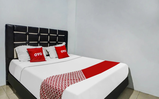 RedDoorz near Plaza Medan Fair