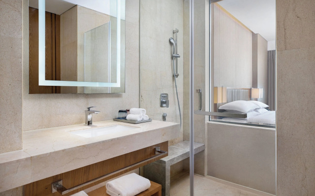 Four Points by Sheraton Shanghai, Kangqiao