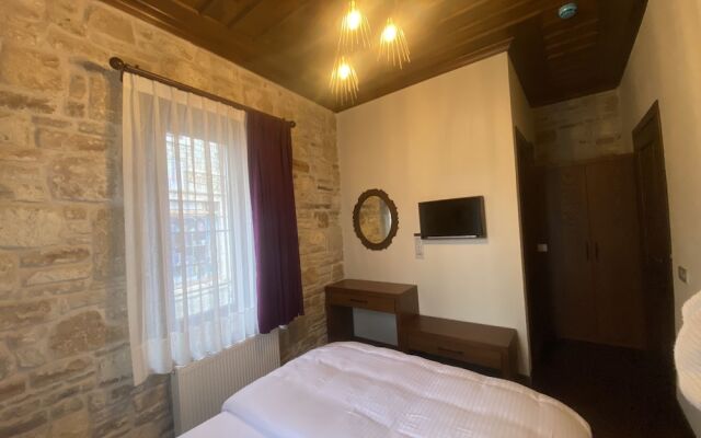 Dionysos 1789 Boutique Hotel