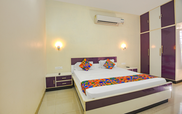 Fabhotel Cruze