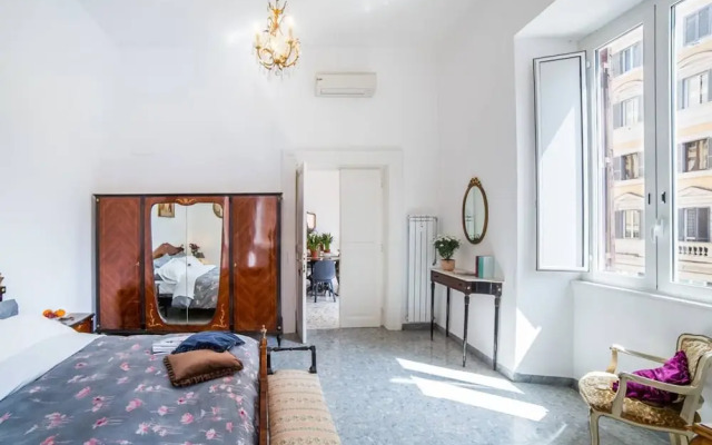 Super Big History Luxury At Colosseum