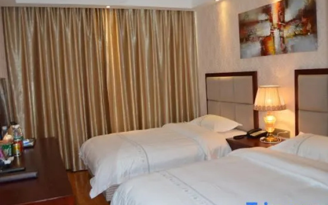 The westside Lancaster Hotel