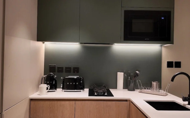 SIMPLY COMFORT Upside Living Burj View