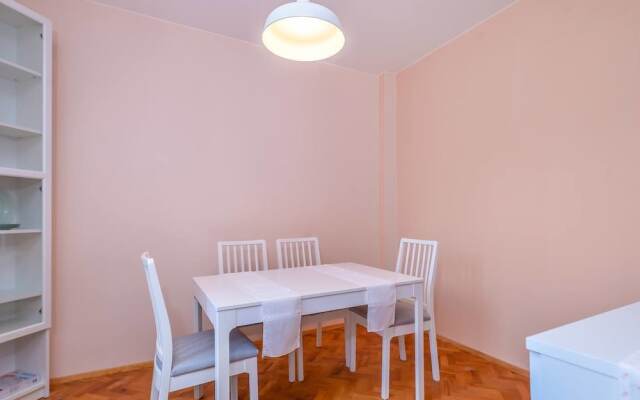 FM Deluxe 2-BDR Apartment - Sunshine