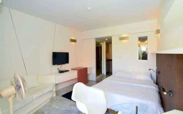 Replay 309 Apartment