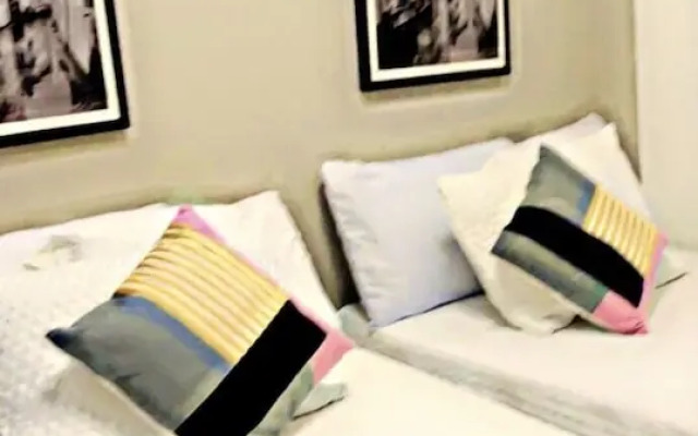 Sambo Mambo Beach Hotel