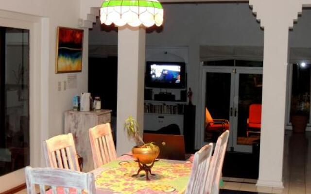 African Array Backpackers Lodge