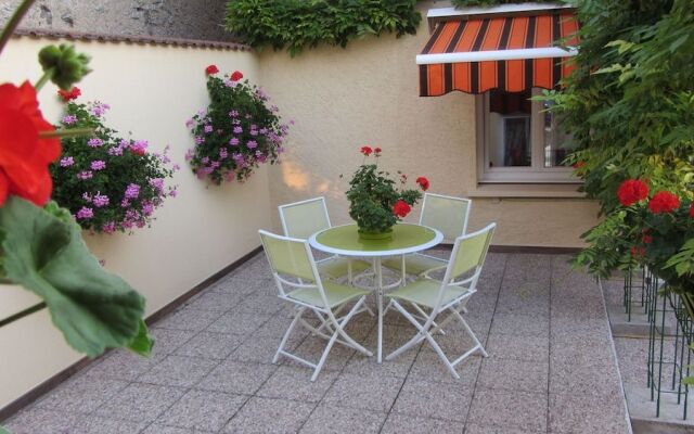 Chambre D'Hotes Les Glycines