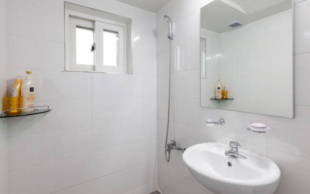 Edel Guesthouse - Hostel