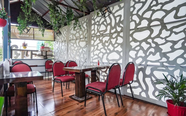 Fabhotel Krishna Heights