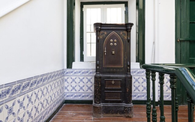 ALTIDO Classic 2BR Apt in Baixa w/balcony in Baixa, close by Rossio subway