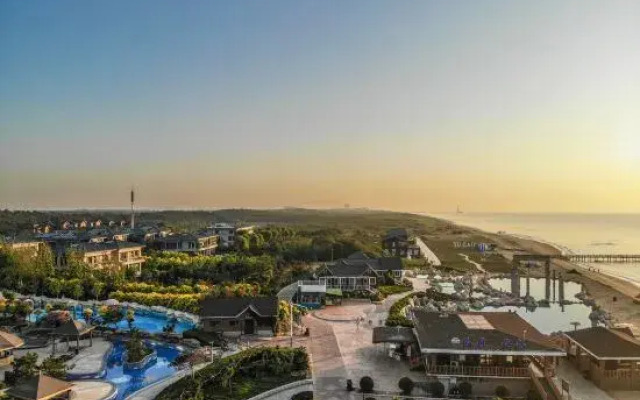 Fisher island Seaview Hot Spring Resort