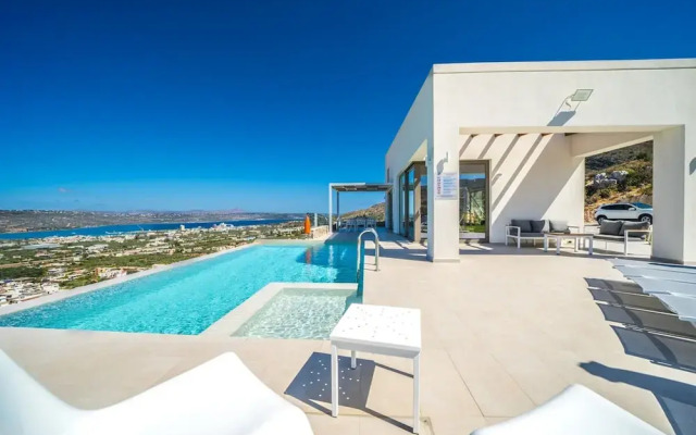 Villa Con Vista- Heated Pool 4 bdr Sleeps 8