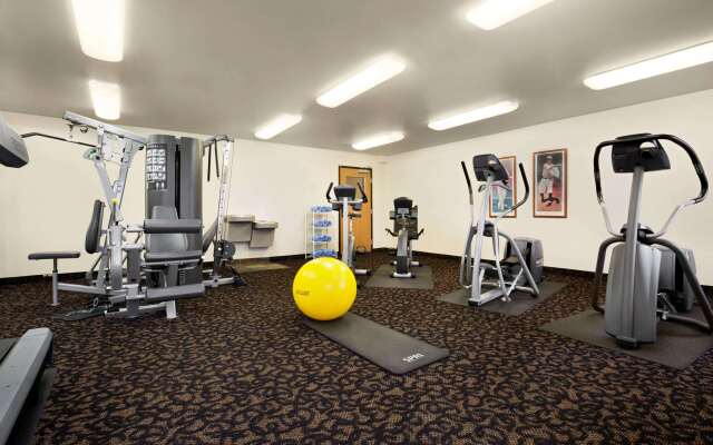 Baymont by Wyndham Fremont