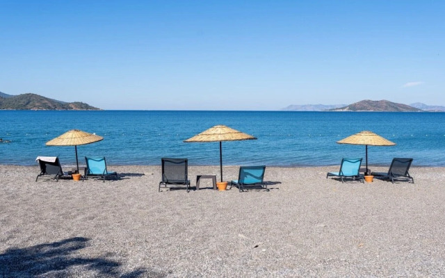 Uras Beach Hotel