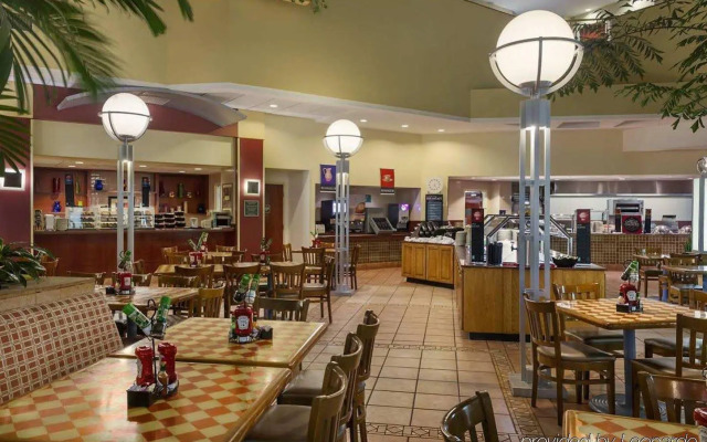 Embassy Suites by Hilton Tampa USF Near Busch Gardens