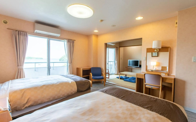 Wisterian Life Club Toba