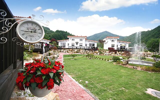Pyeongchang White Castle Pension