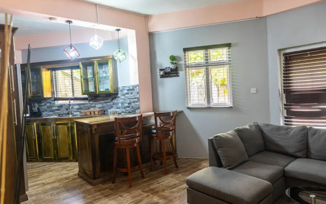 Topaz Apartment Villa - Mountain View