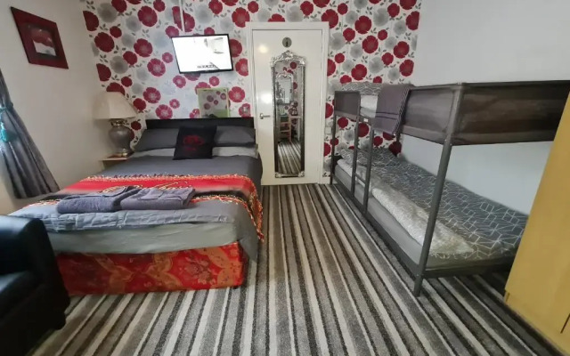 Bukhari Hotel